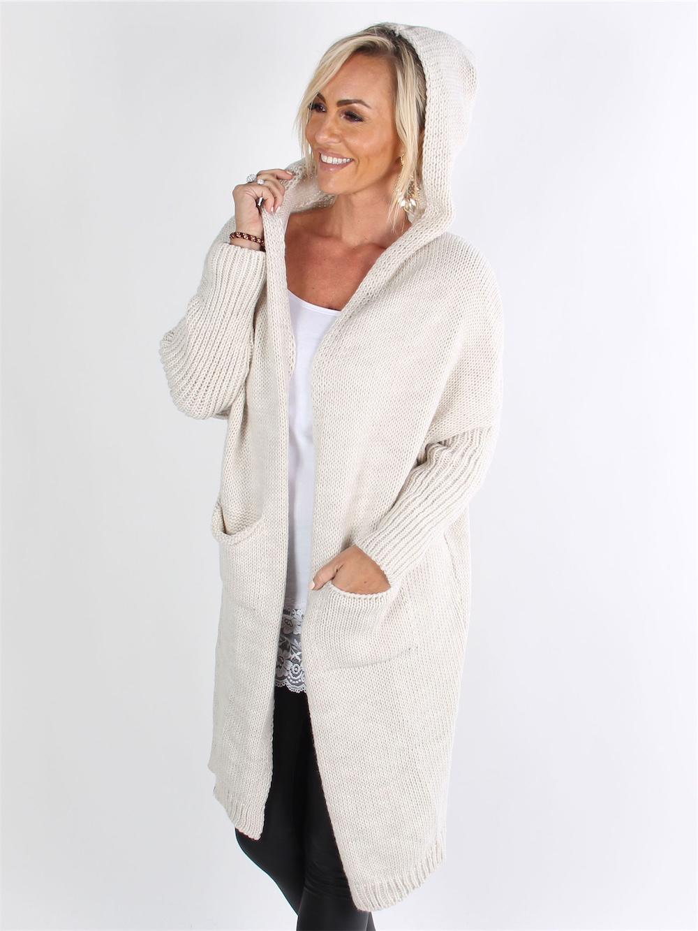 Britney - Beige strikcardigan med hætte og lommer